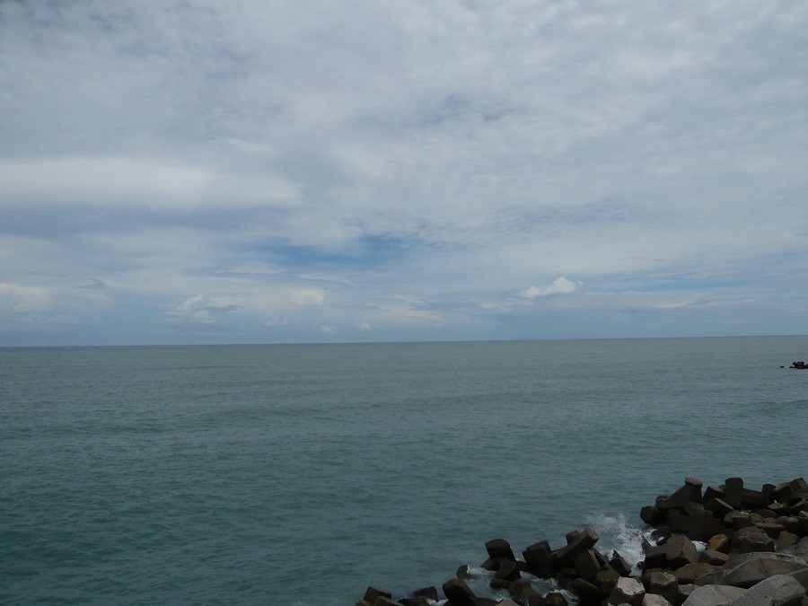 回歸平凡的我們，或許可以用自己的經驗幫助未來人在人生大海中找到方向